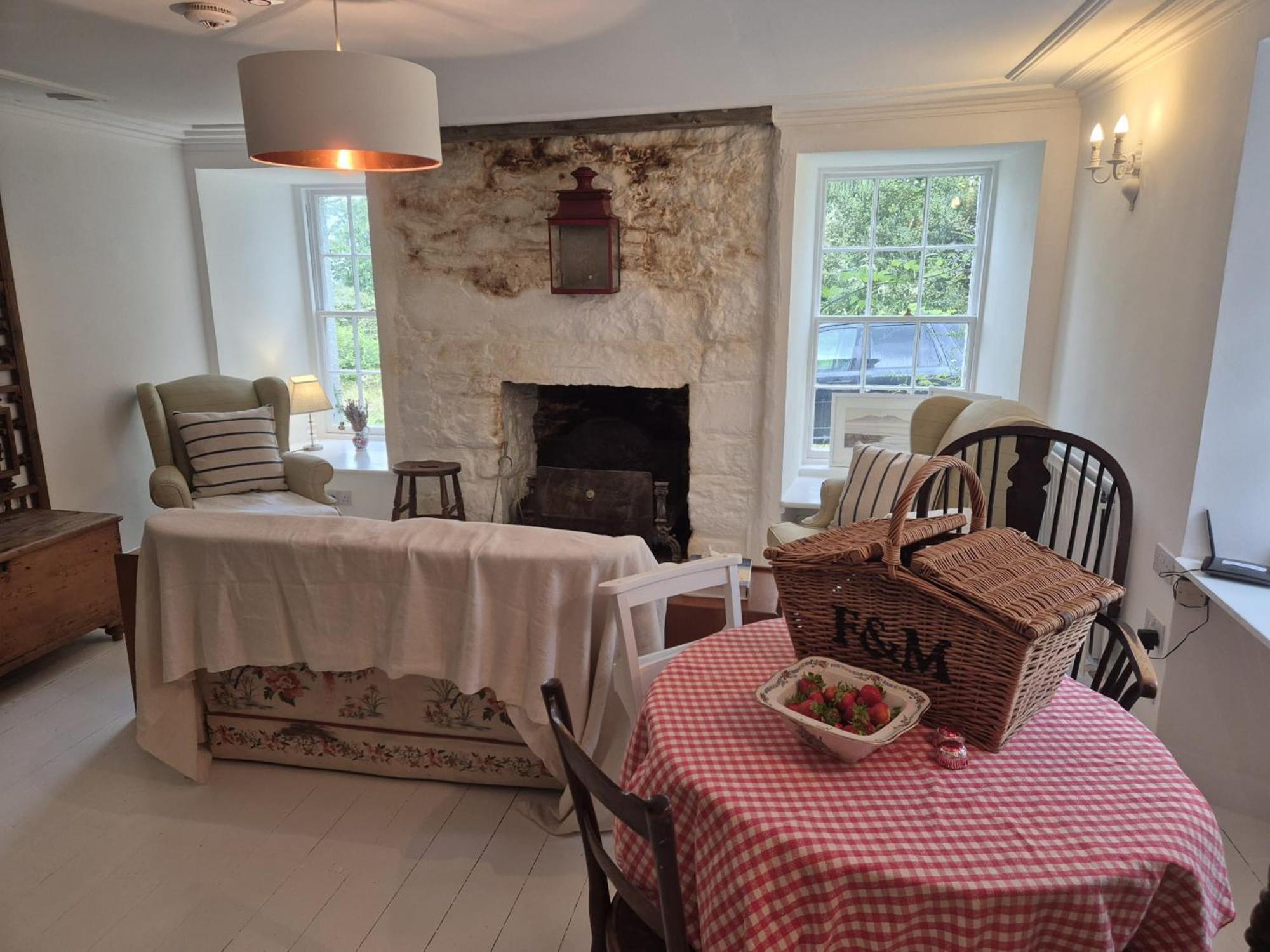 Mackinnon Cottage - 3 Bedroom Cottage Broadford (Isle of Skye) Eksteriør billede